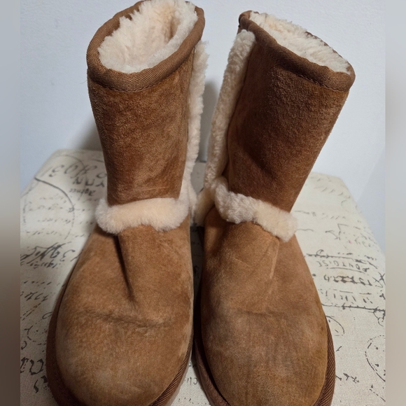 UGG Carter Womens Chestnut Sheepskin Boots Size 5 - Picture 6 of 12